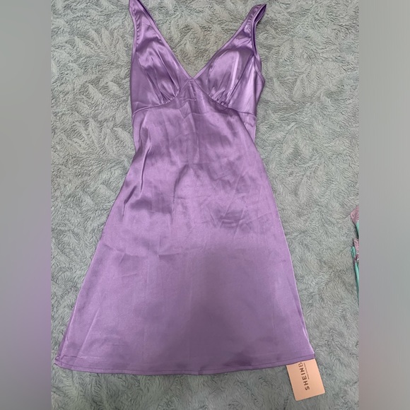 Bundle of 3 dresses - Picture 4 of 4